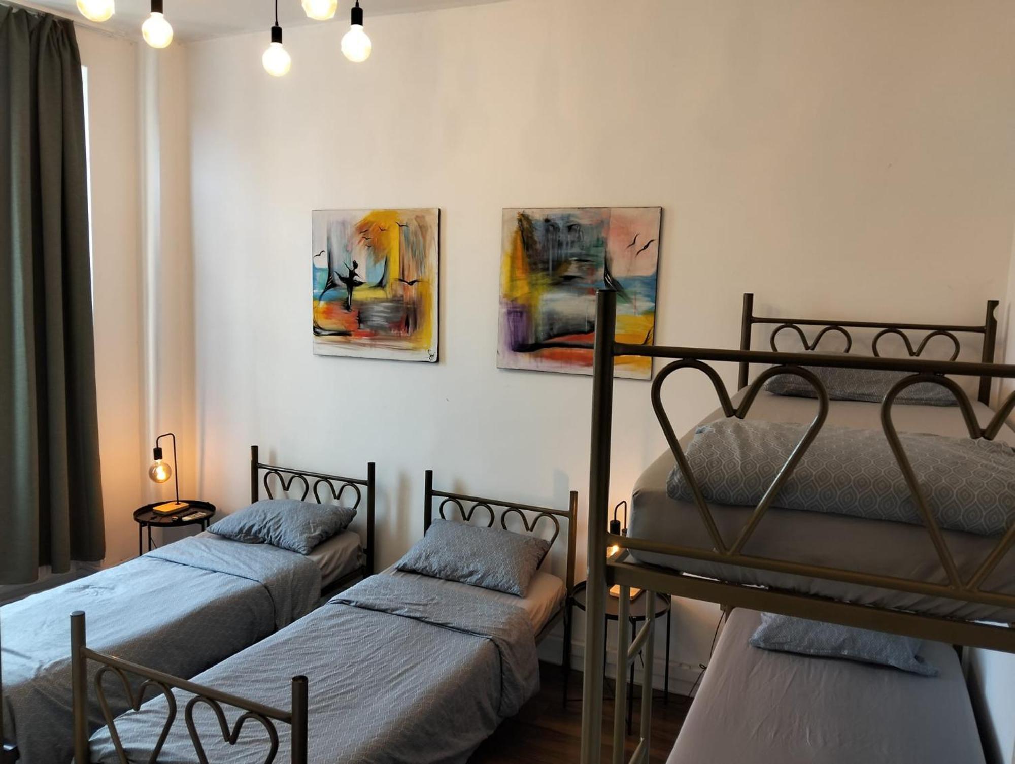 Antique Hostel Bucharest
